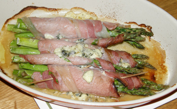 Asparagus wrapped in bacon with Blue Cheese
